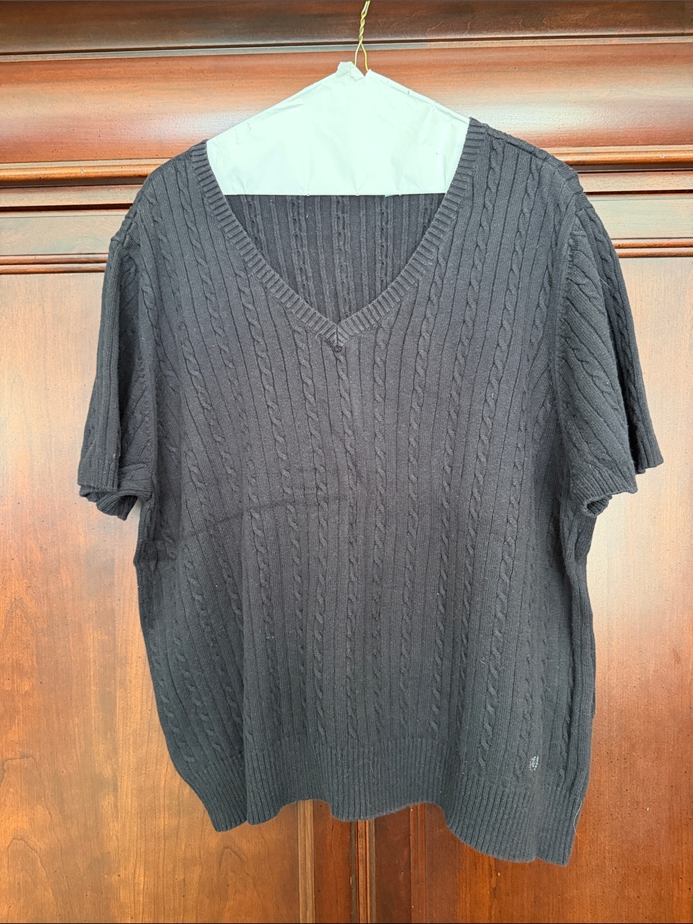 Izod Black V-Neck Cable Knit Short-Sleeve Sweater